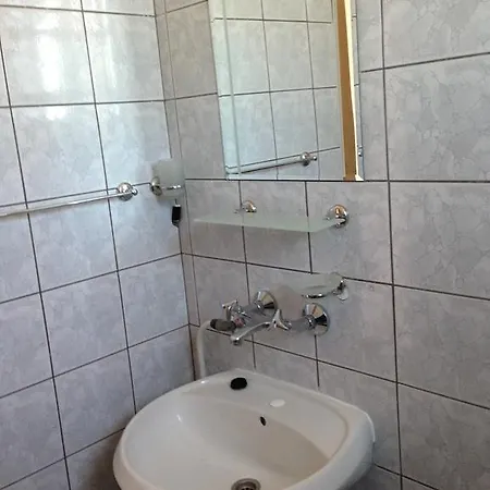 Maison d'hôtes Yana Guest 2*